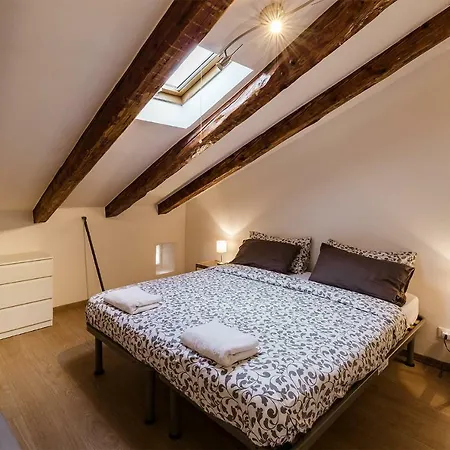 Apartment Attic At The Park